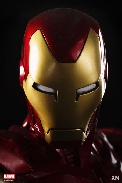 HULKBUSTER 1/4 Scale Statue Exclusive (DISPLAYED)
