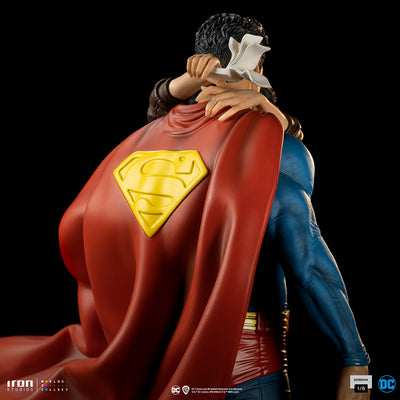 Superman and Lois 1/6 Scale Diorama