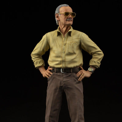 Stan Lee Legacy Replica 1/4 Scale Statue