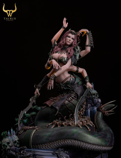 Queens Of Oblivion: Skalythia DELUXE Statue