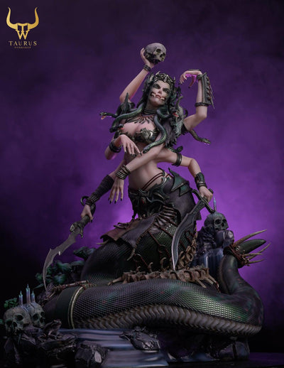 Queens Of Oblivion: Skalythia DELUXE Statue
