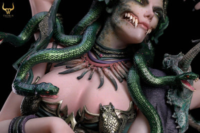 Queens Of Oblivion: Skalythia DELUXE Statue