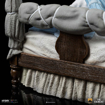 The Exorcist - Posessed Regan McNeil Deluxe Art Scale 1/10