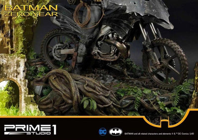 Batman: Zero Year EXCLUSIVE 1/4 Scale Statue