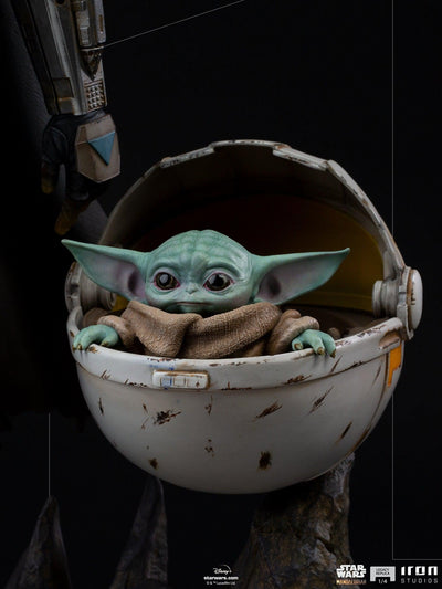 The Mandalorian & Child 1/4 Scale Statue