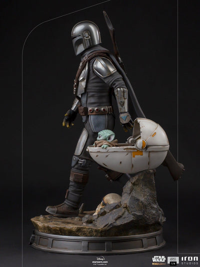 The Mandalorian & Child 1/4 Scale Statue