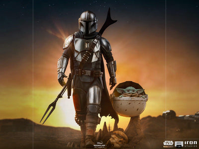The Mandalorian & Child 1/4 Scale Statue