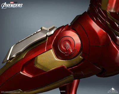 Iron Man Mark VII 1/4 Scale Premium Statue