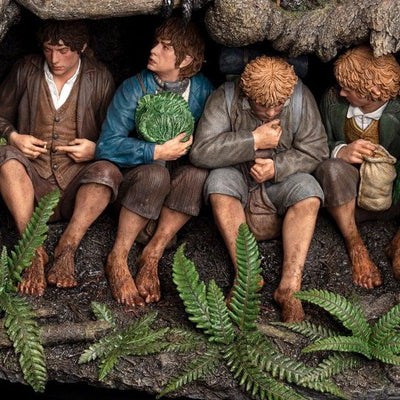 Masters Collection - Escape off the Road 1/6 Scale Statue