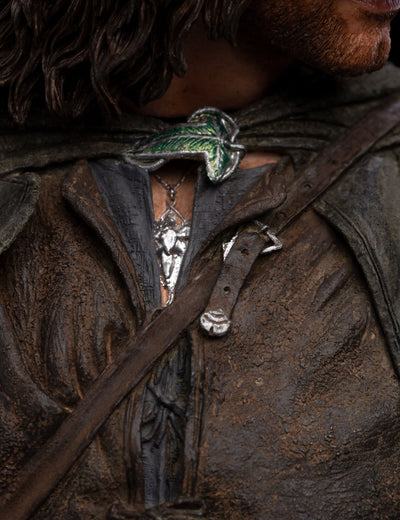 Aragorn Hunter Of The Plains Statue
