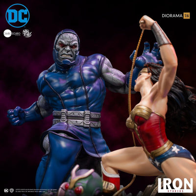 Wonder Woman Vs Darkseid 1/6 Scale Diorama