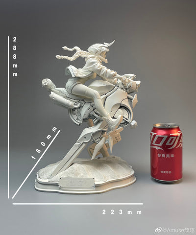 Windy Desert Traveler 1/7 Scale Statue
