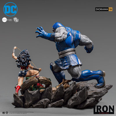 Wonder Woman Vs Darkseid 1/6 Scale Diorama
