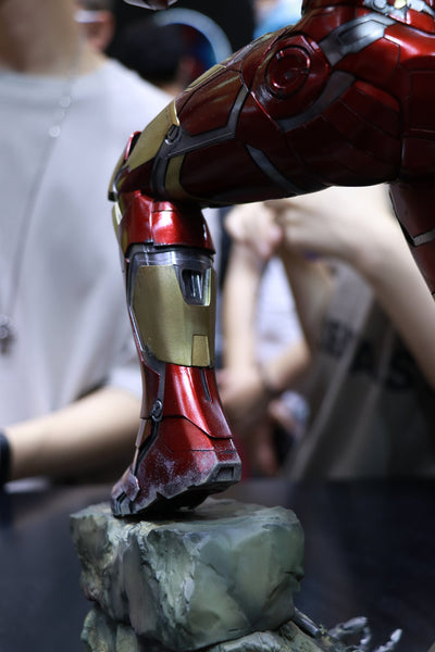 Iron Man Mark 43 1/4 Scale Statue
