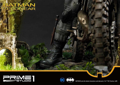Batman: Zero Year EXCLUSIVE 1/4 Scale Statue