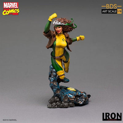 Marvel Comics Rogue Vs Sentinel Statue
