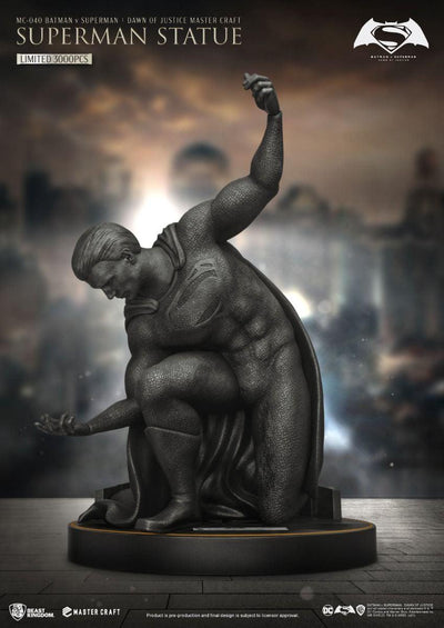 Batman v Superman: Dawn Of Justice Statue