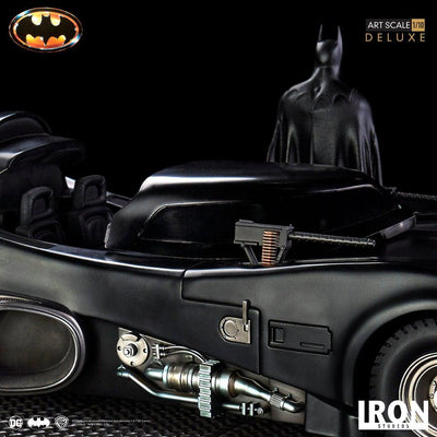 Batman 89’ Batmobile & Batman Statue