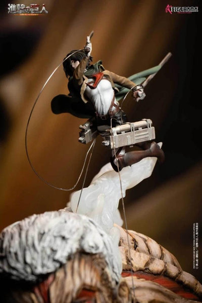 Attack On Titan: Eren Jaeger & Mikasa Vs. Armored Titan Elite Statue Exclusive