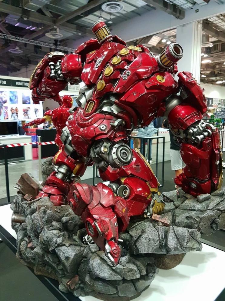 HULKBUSTER 1/4 Scale Statue Exclusive