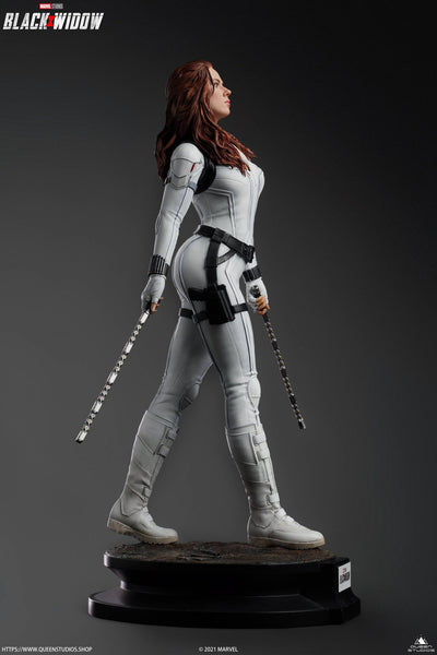 Black Widow (Scarlett Johansson) 1/4 Scale Statue - Snowsuit Version