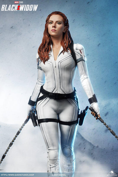 Black Widow (Scarlett Johansson) 1/4 Scale Statue - Snowsuit Version