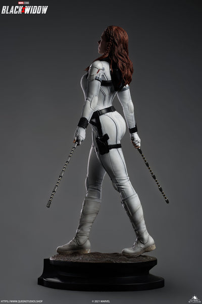 Black Widow (Scarlett Johansson) 1/4 Scale Statue - Snowsuit Version