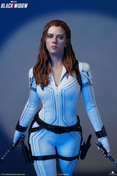 Black Widow (Scarlett Johansson) 1/4 Scale Statue - Snowsuit Version