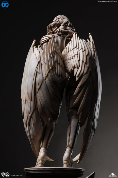 Wonder Woman Museum Line Statue
