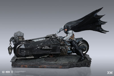 Batman - White Knight (Batcycle Edition) 1/4 Scale Statue