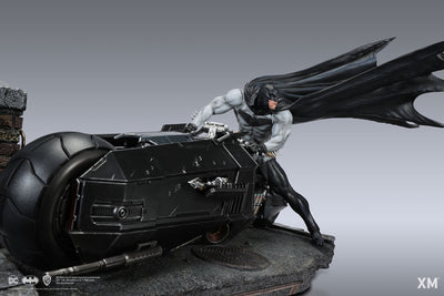 Batman - White Knight (Batcycle Edition) 1/4 Scale Statue