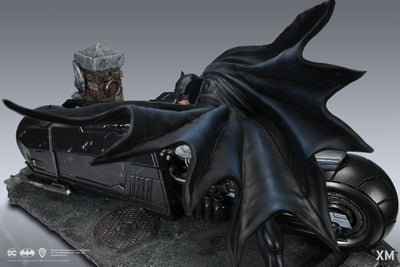 Batman - White Knight (Batcycle Edition) 1/4 Scale Statue