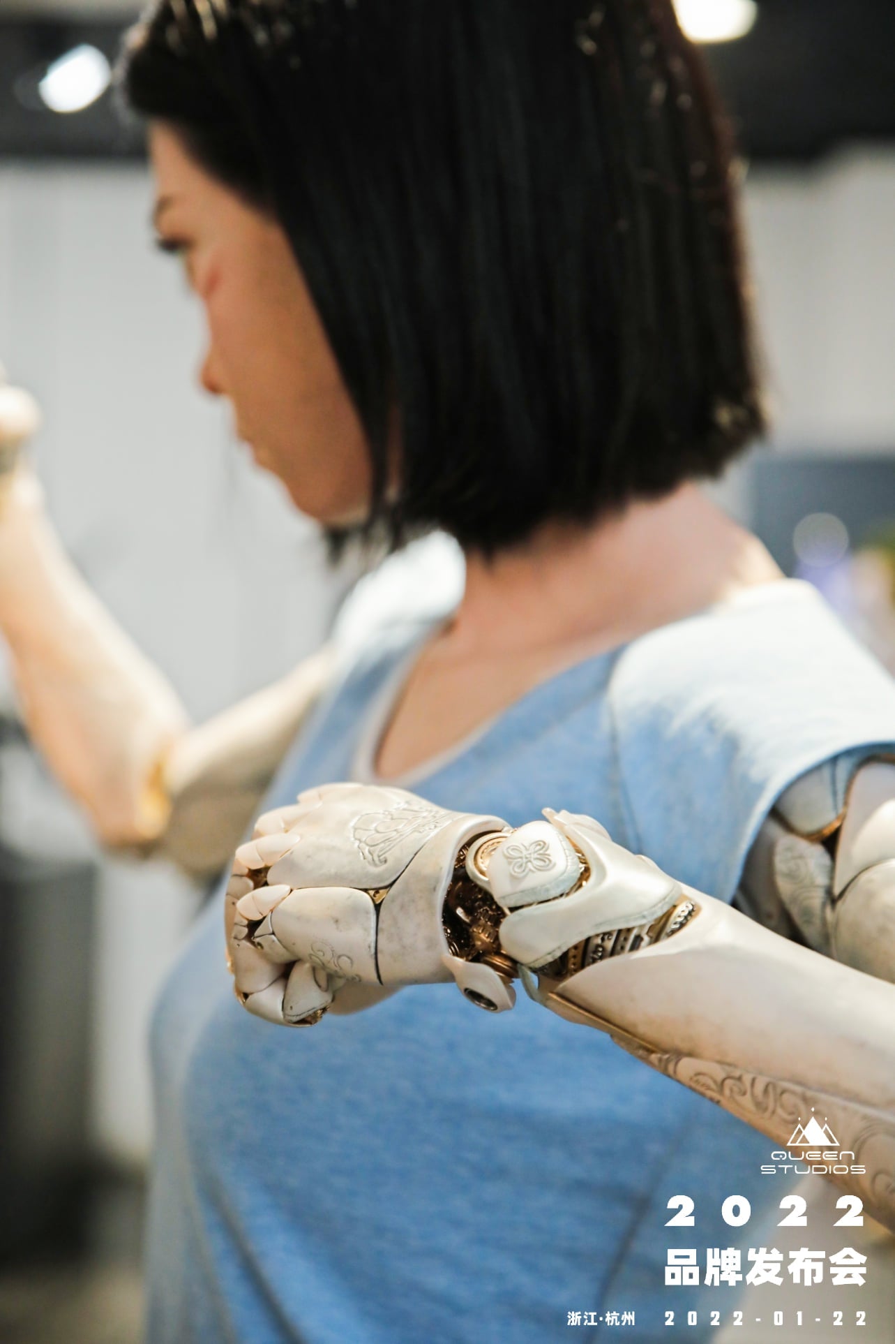 Alita Battle Angel DELUXE Life-Size Statue