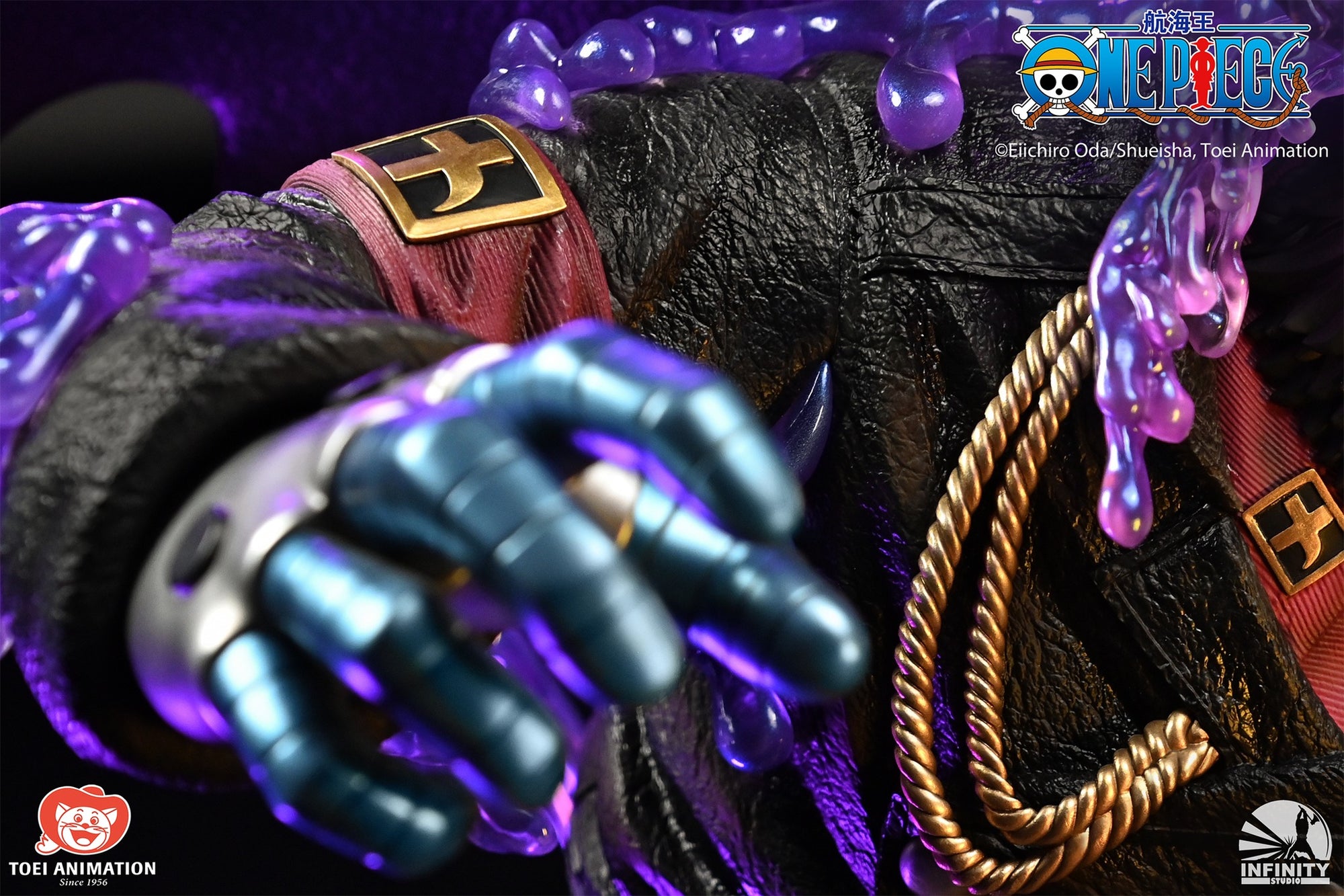 One Piece Luffy vs Magellan Statue