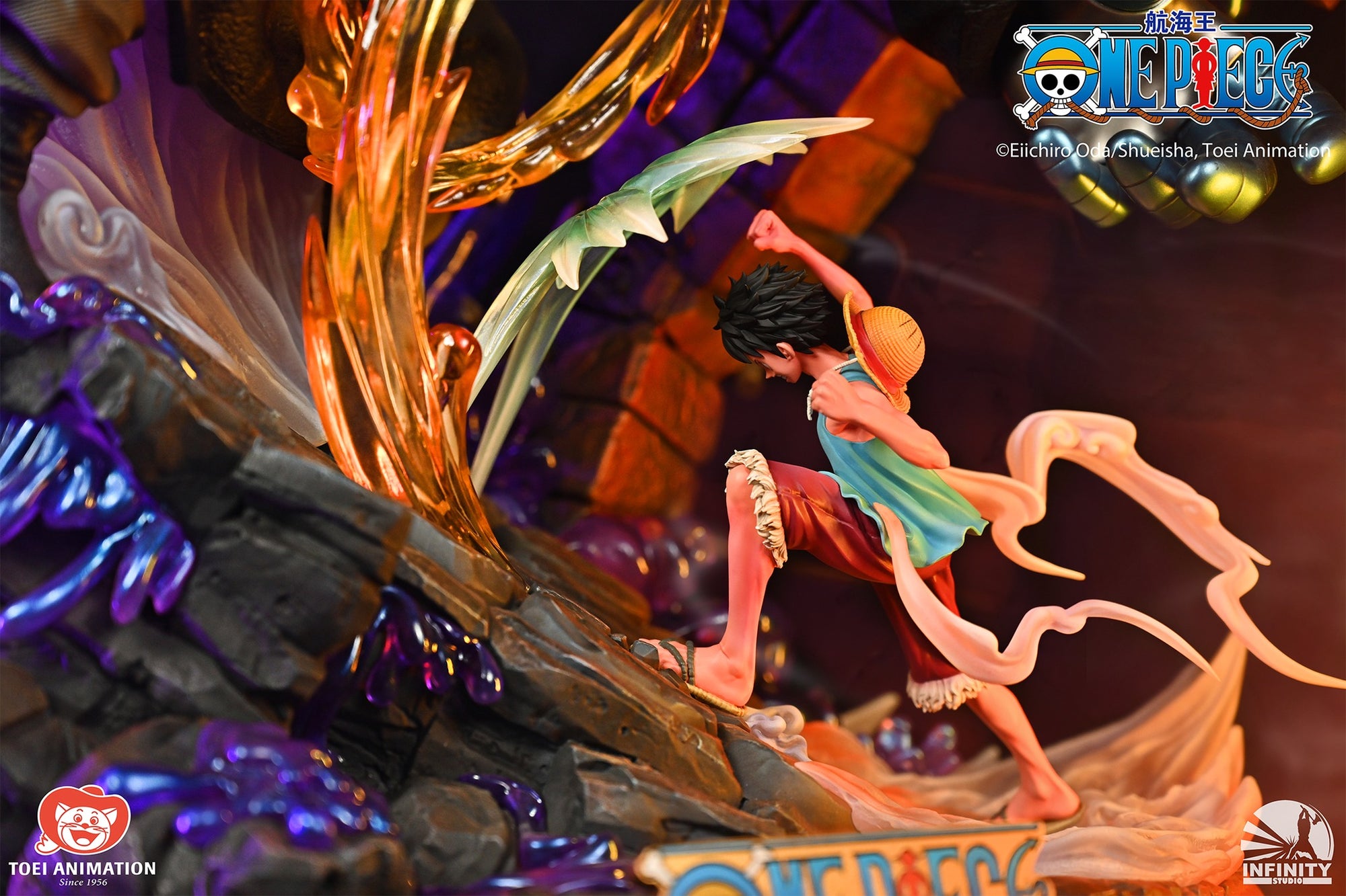 One Piece Luffy vs Magellan Statue