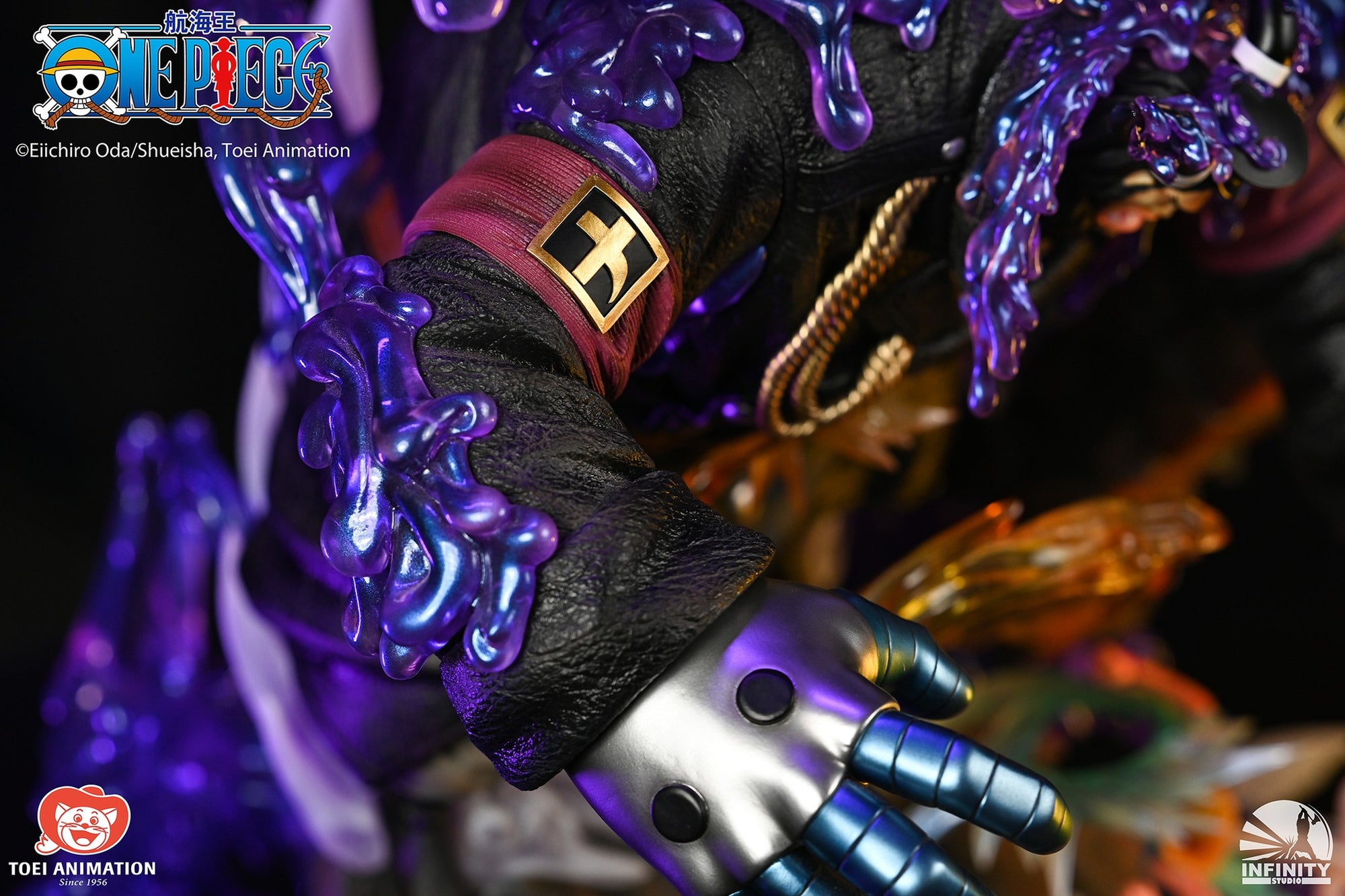 One Piece Luffy vs Magellan Statue