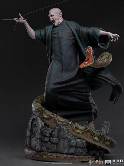 Voldemort and Nagini - Harry Potter - Legacy Replica 1/4