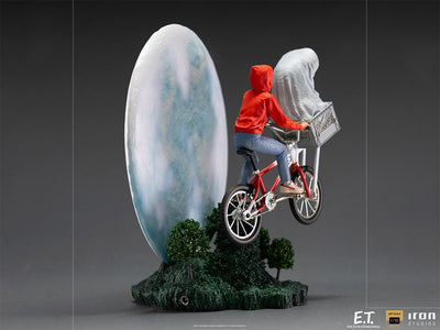 E.T. and Elliot Art Scale 1/10 Deluxe