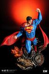 Classic Superman (Version B) 1/4 Scale Statue