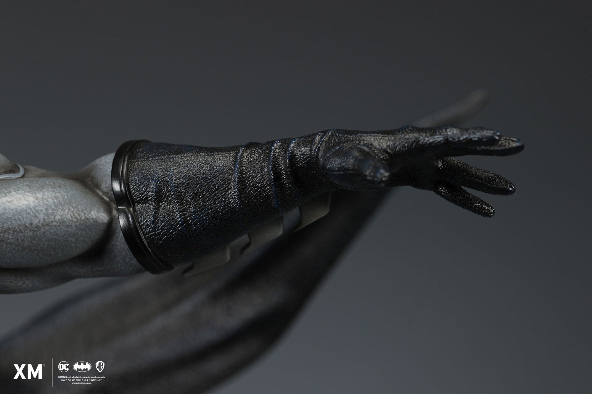 Batman Classic 1/6 Scale Statue