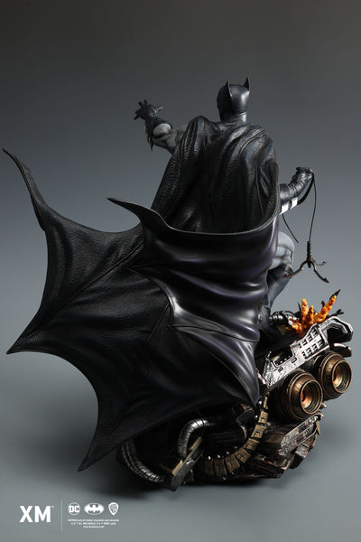 Batman Classic 1/4 Scale Statue