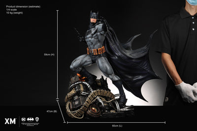 Batman Classic 1/4 Scale Statue