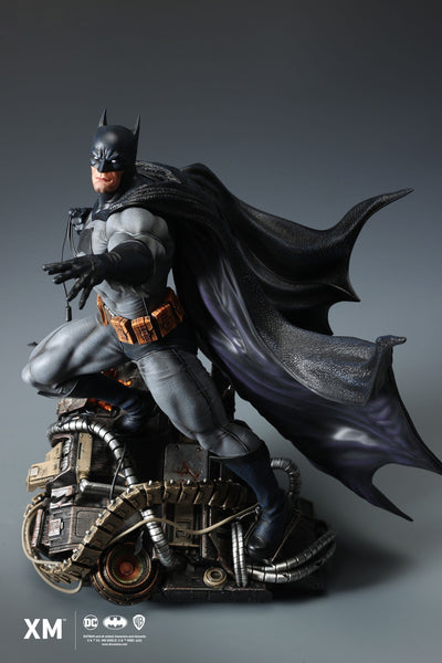Batman Classic 1/4 Scale Statue