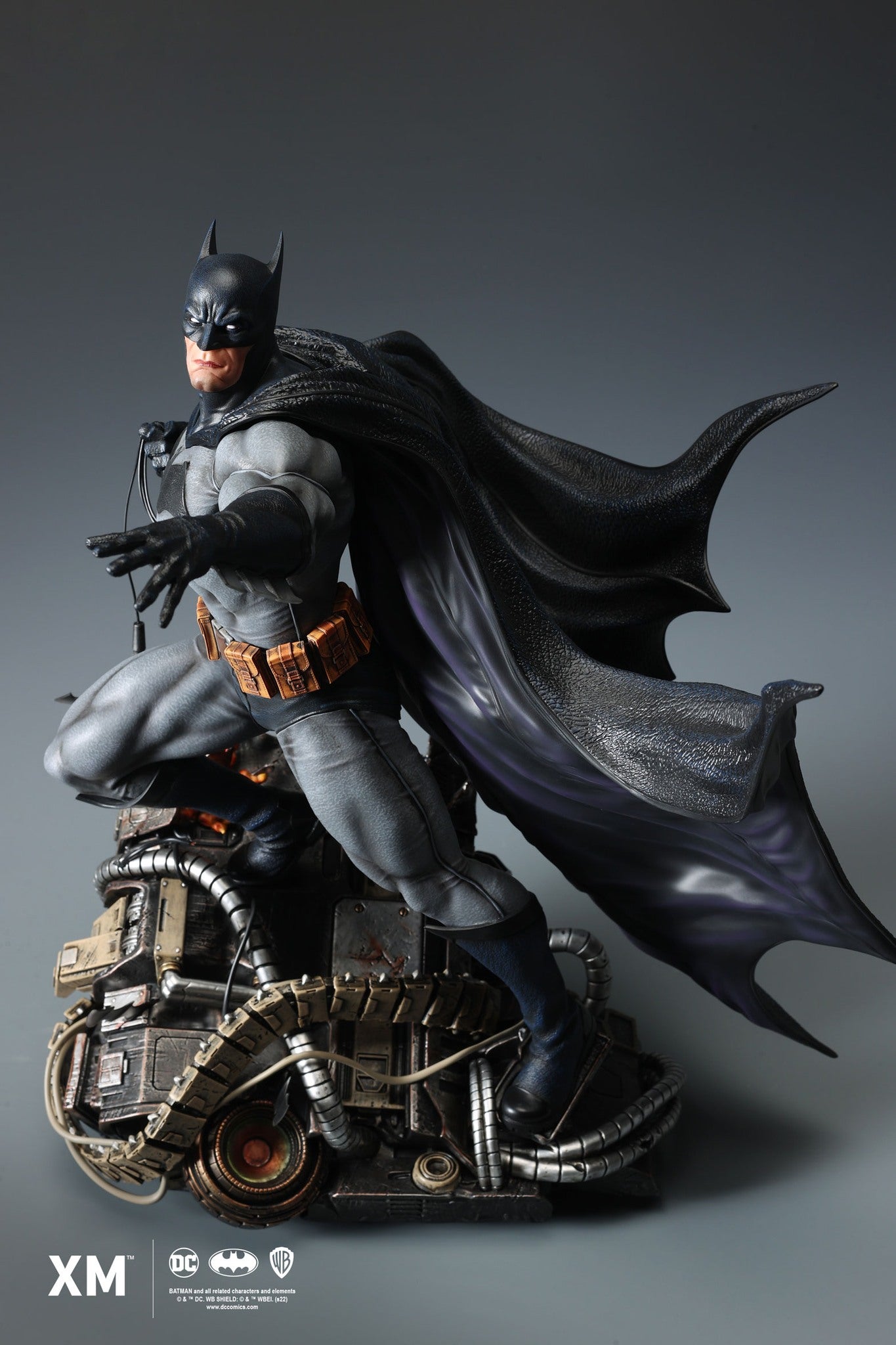 Batman Classic 1/6 Scale Statue