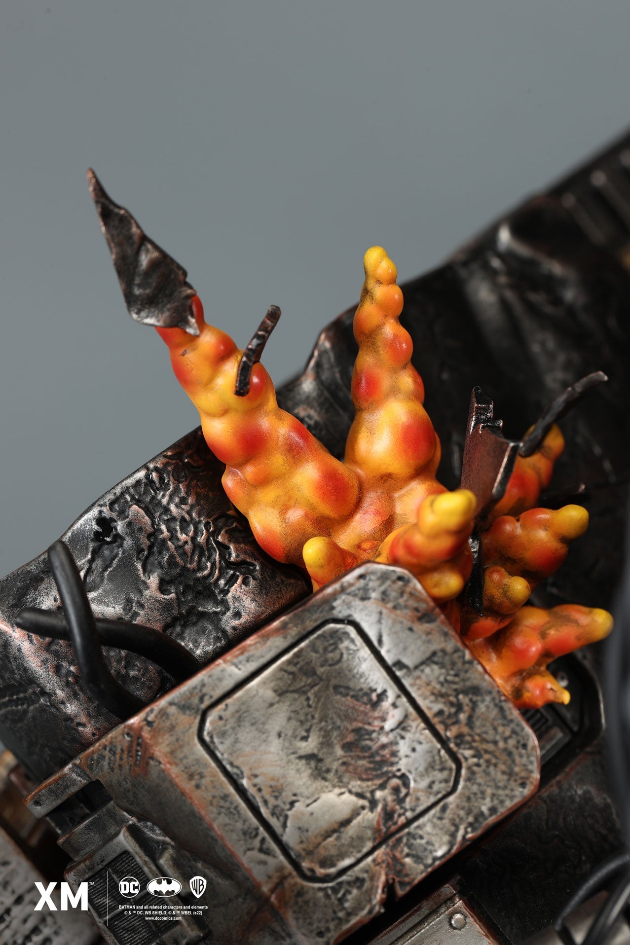 Batman Classic 1/6 Scale Statue