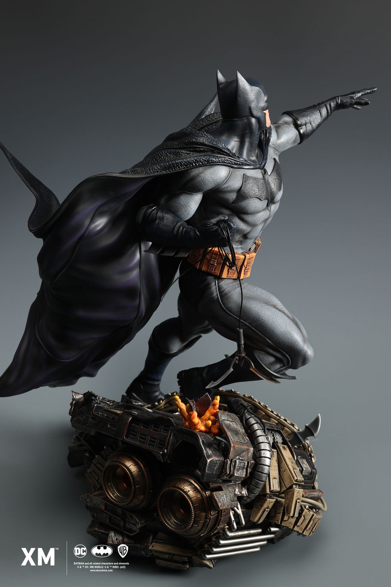 Batman Classic 1/6 Scale Statue