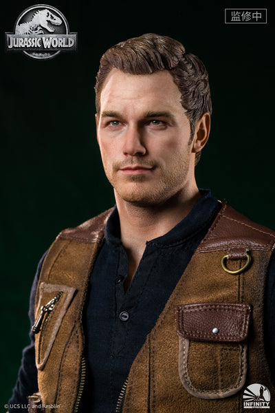 Jurassic World Fallen Kingdom - Owen and Blue 1/4 Scale Statue