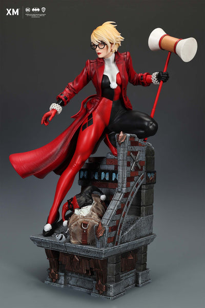 Batman White Knight - Harley Quinn (Regular) 1/4 Scale Statue