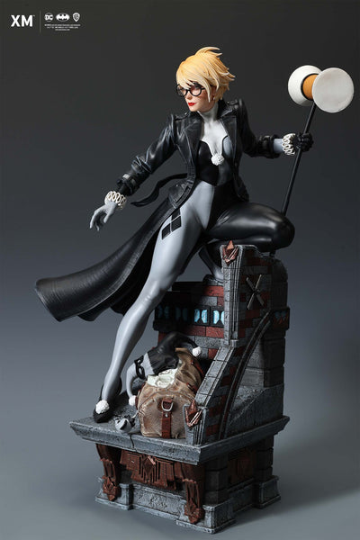 Batman White Knight - Harley Quinn (Stealth) 1/4 Scale Statue