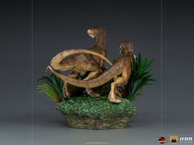 Jurassic Park - The Two Raptors Deluxe Art Scale 1/10